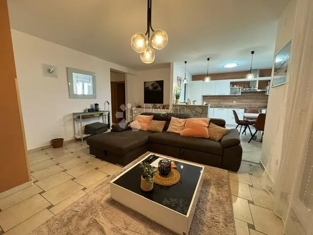 pinezići - apartman s pogledom na more - slika 3