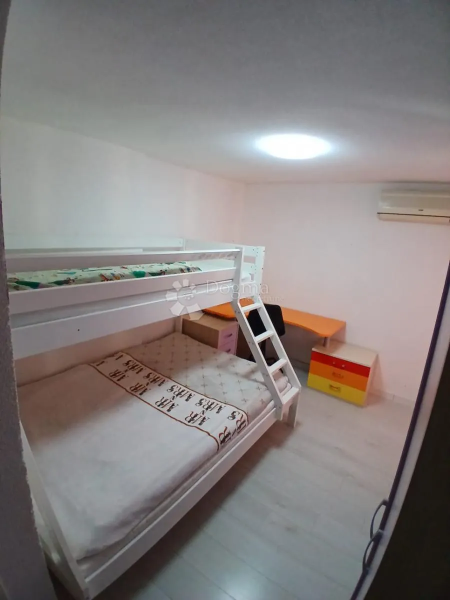 dvije terase, tri sobe, jedan prekrasan pogled | bilice - slika 7