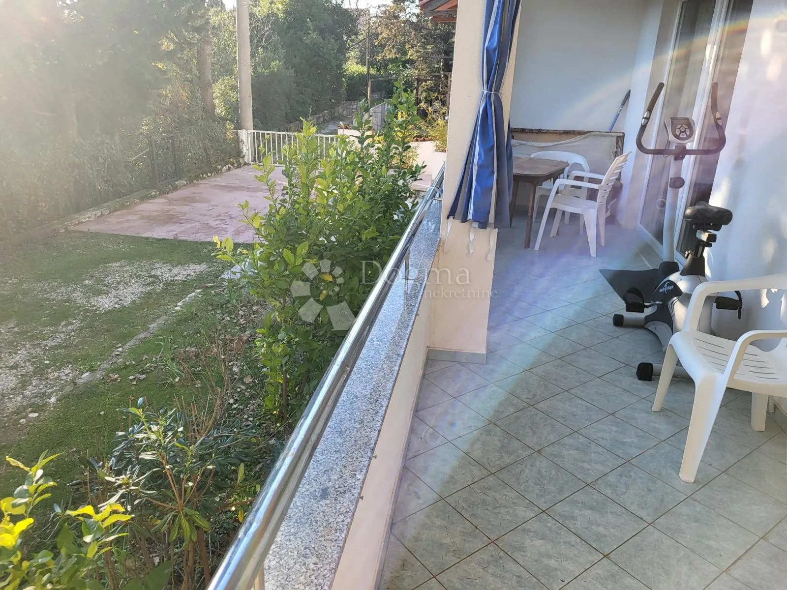 kuća u neposrednoj blizini mora - slika 6