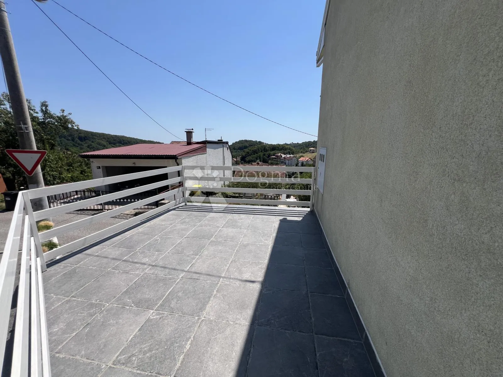 gračani - dvoetažni stan 108 m2 s dvije terase i zasebnom parcelom za 3 parkirna mjesta - slika 31