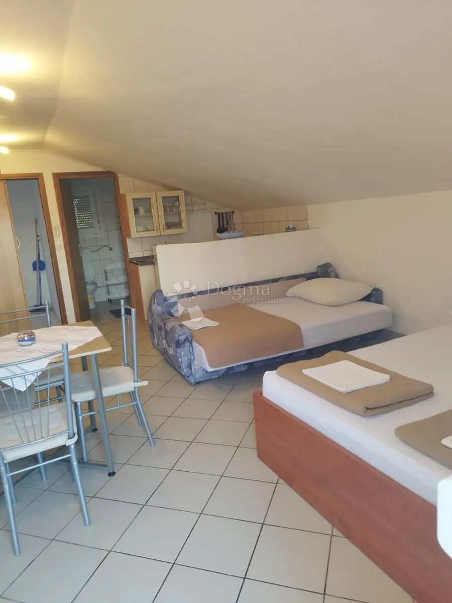 studio apartman 50 m od mora top lokacija - slika 9