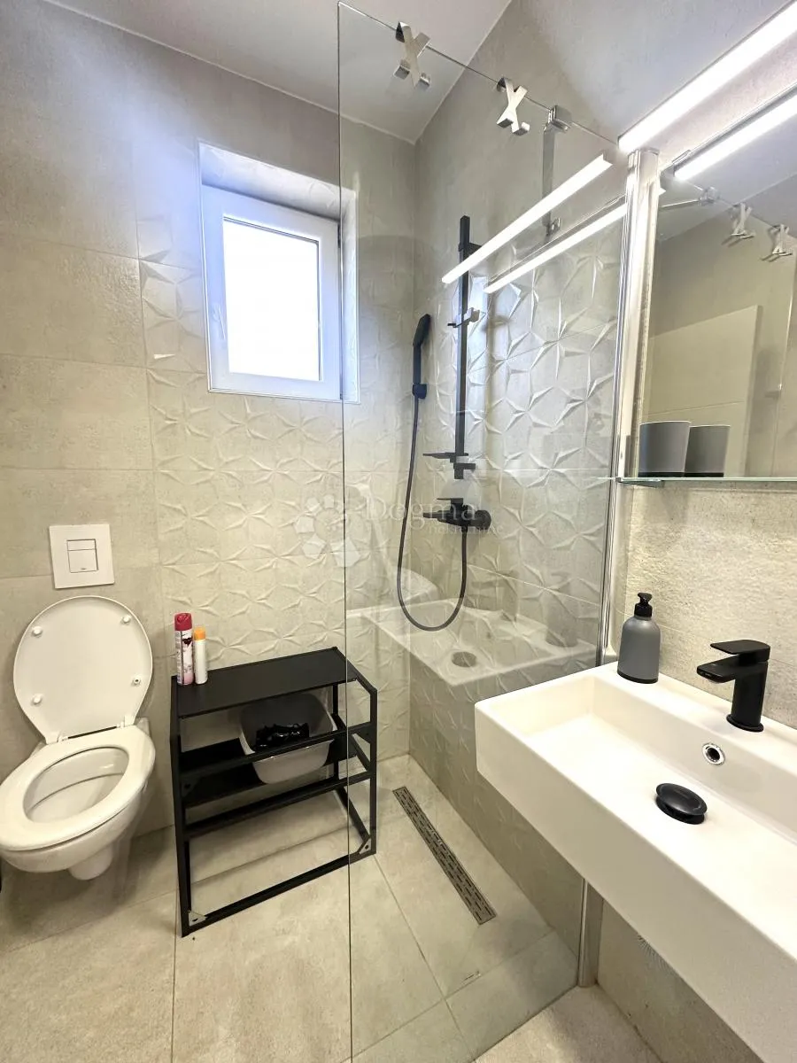 kuća sa 4 apartmana i bazenom crikvenica - slika 16