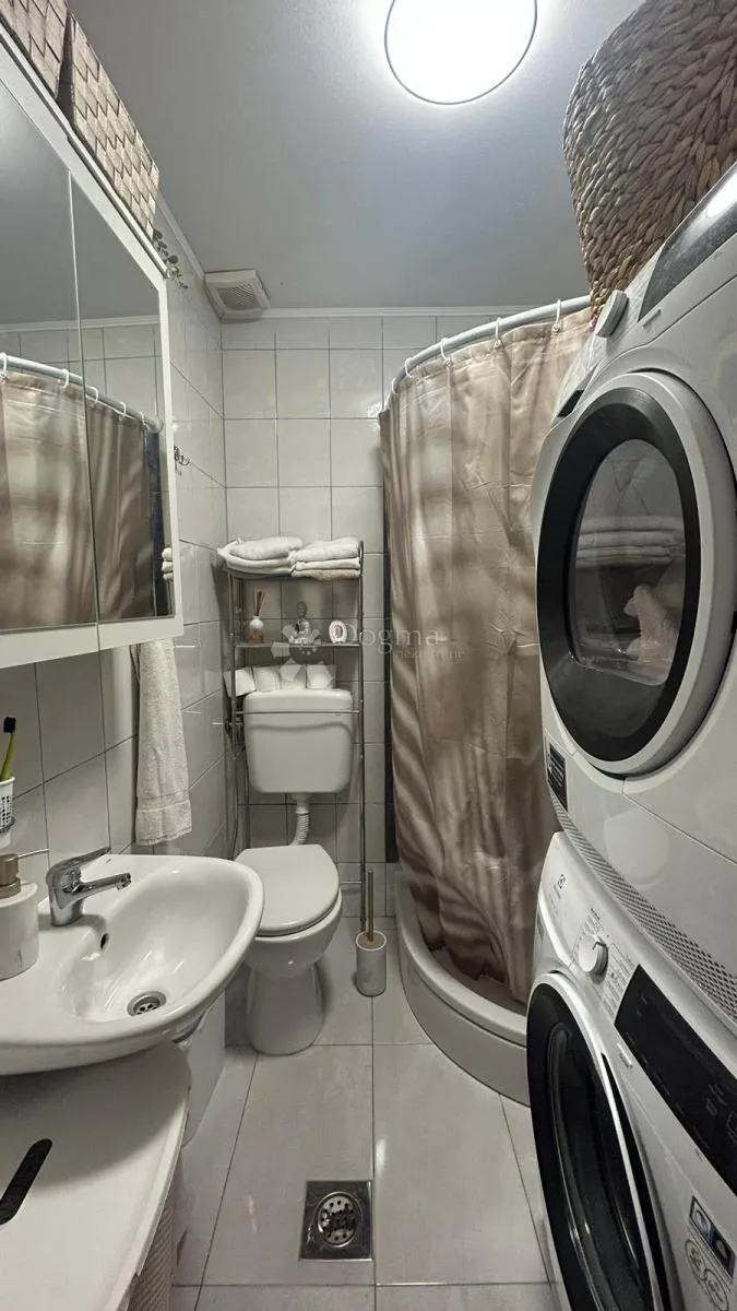 rijetka prilika!!! dva apartmana u centru rovinja, more na dohvat pogleda! - slika 21