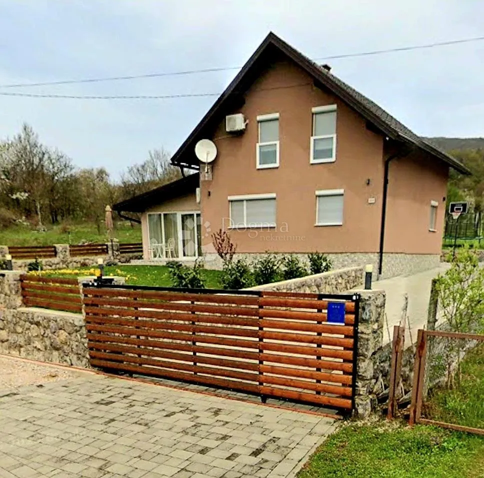 odlična kuća u otočcu - slika 11