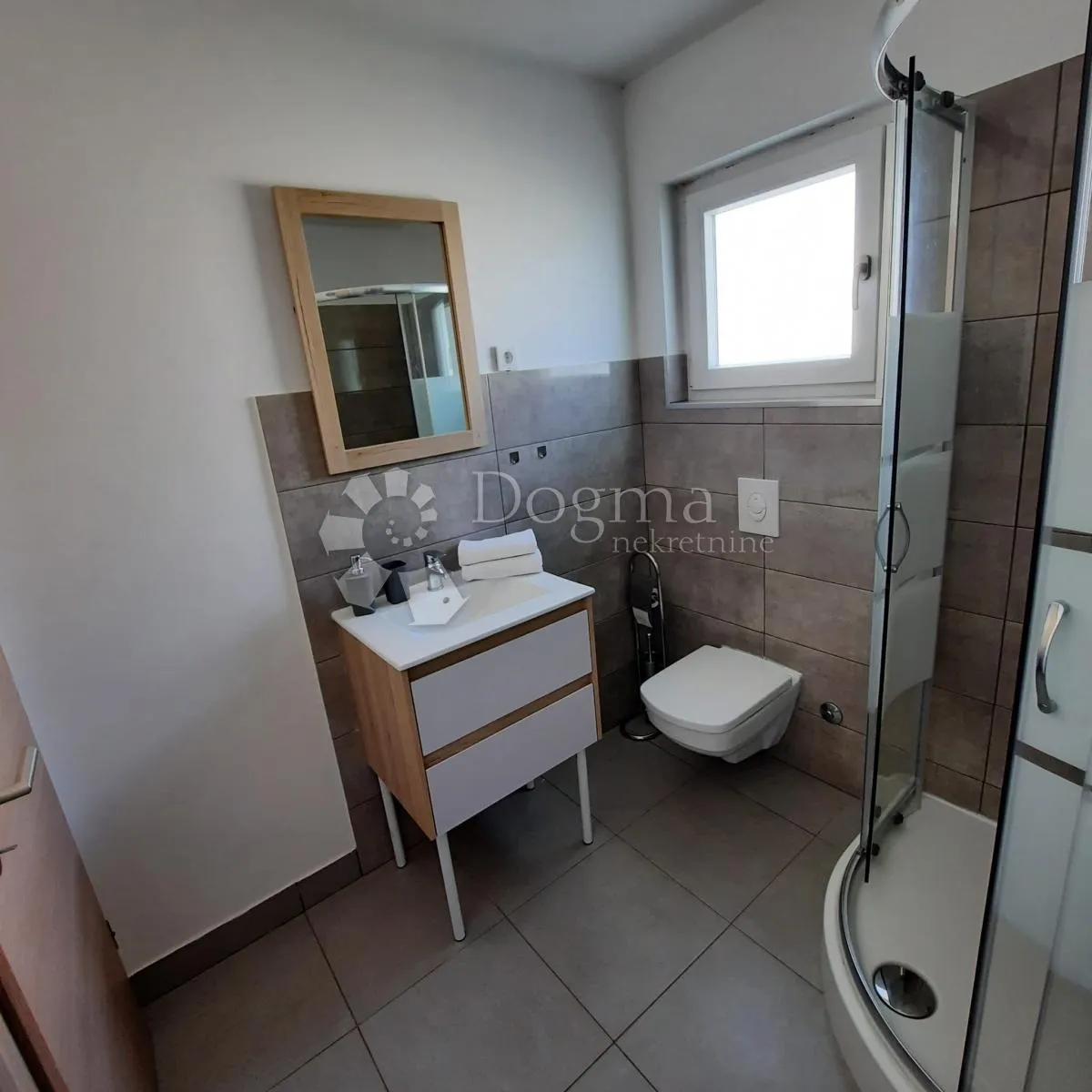 vodice, predivna kuća s pogledom na more - slika 16
