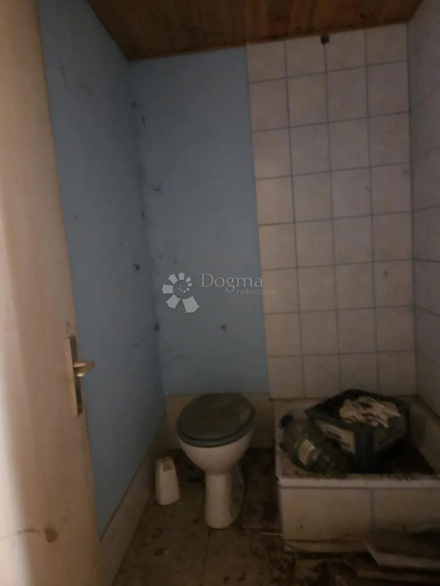 vikendica u prirodi s 4.789 m² zemljišta - slika 8