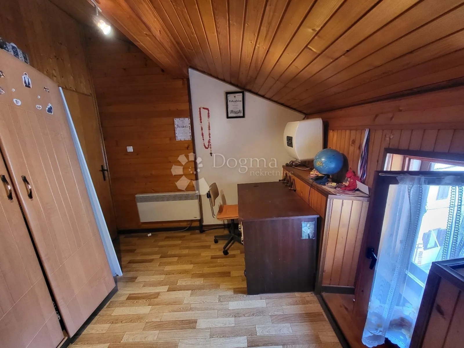 dvoetažni stan - centar zadra - slika 11