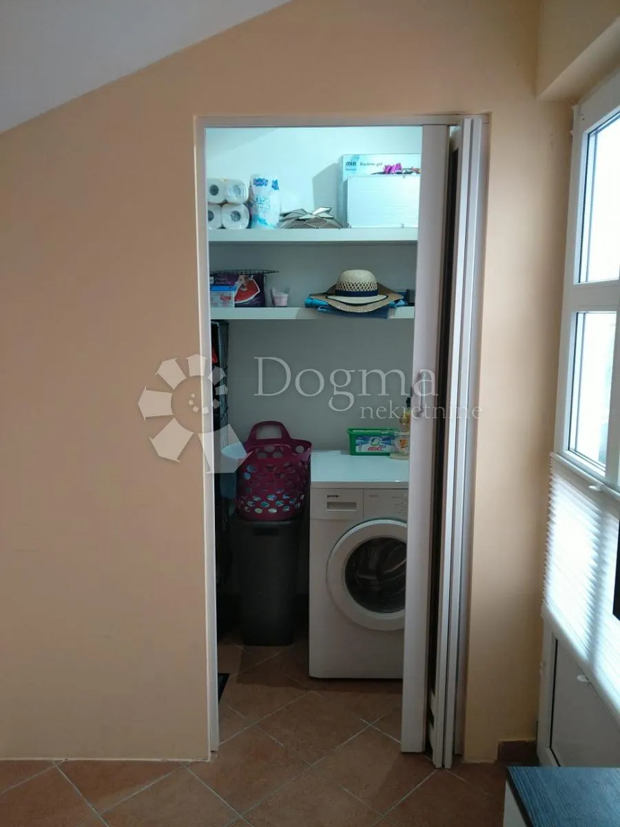 krk,malinska -apartman 3s+db,terasa,tri parking mjesta - slika 10