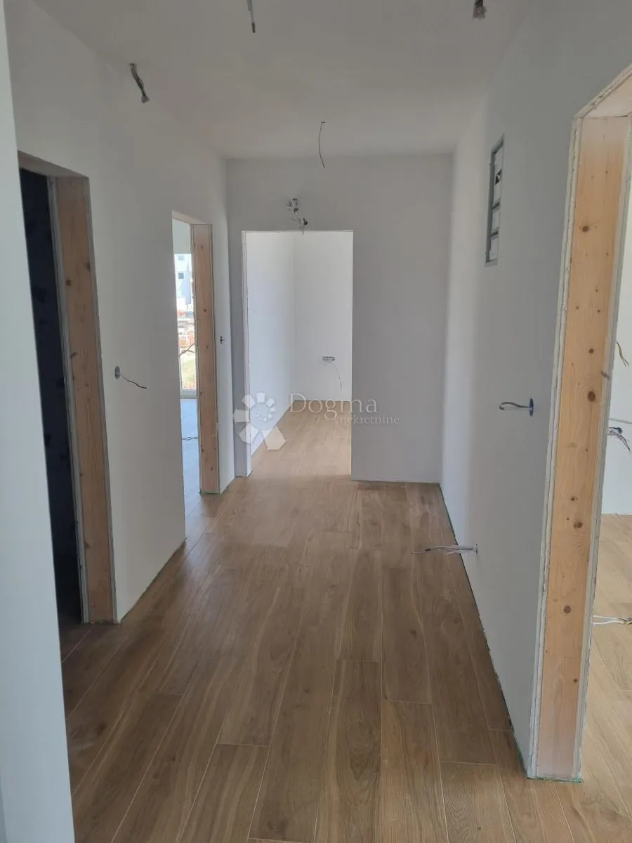 moderna vila s infinity bazenom -pula/štinjan - slika 8
