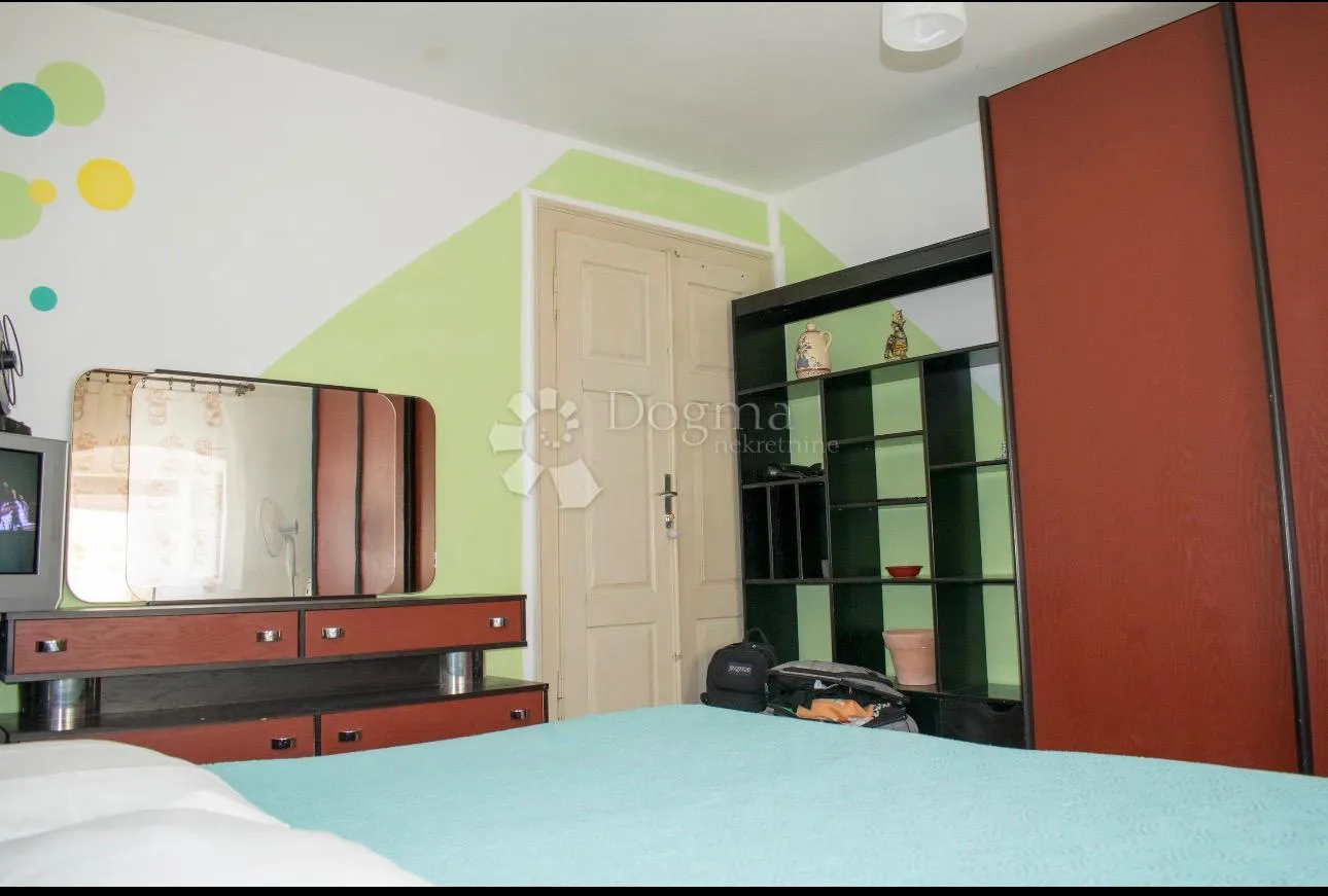 poreč-stan u centru grada 58 m² - slika 9