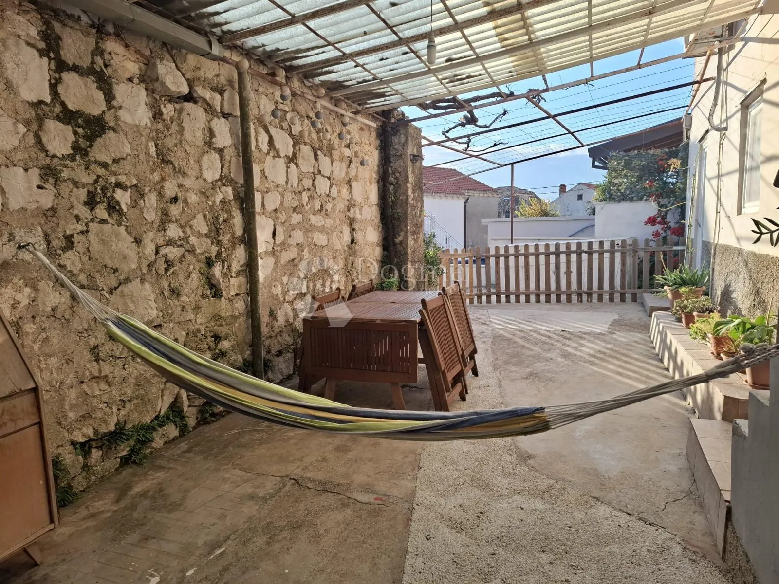 kuća s velikim potencijalom za život ili turizam – orašac - slika 13