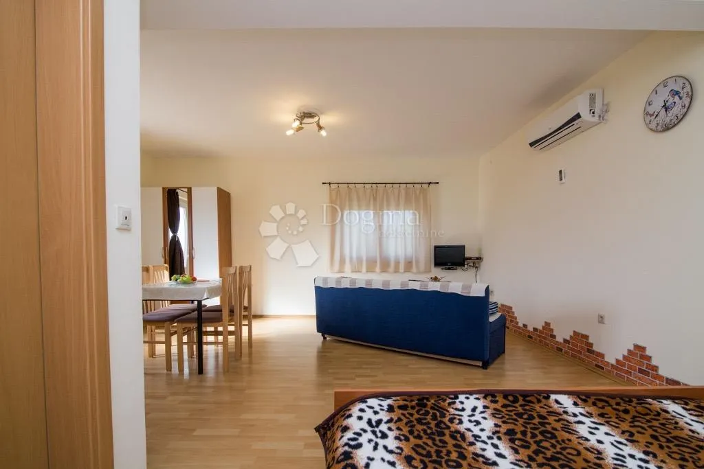 kuća za život i investiciju s prekrasnim vrtom - slika 42