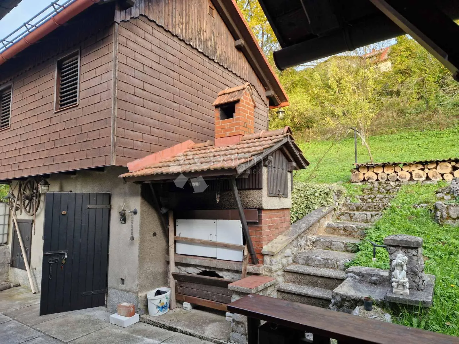 kuća 250m2 - slika 10