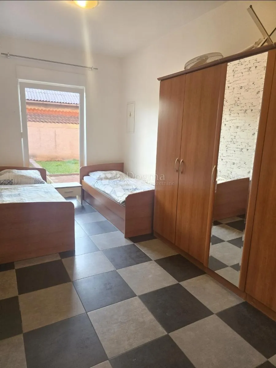 dražice – stan za radnike - slika 4