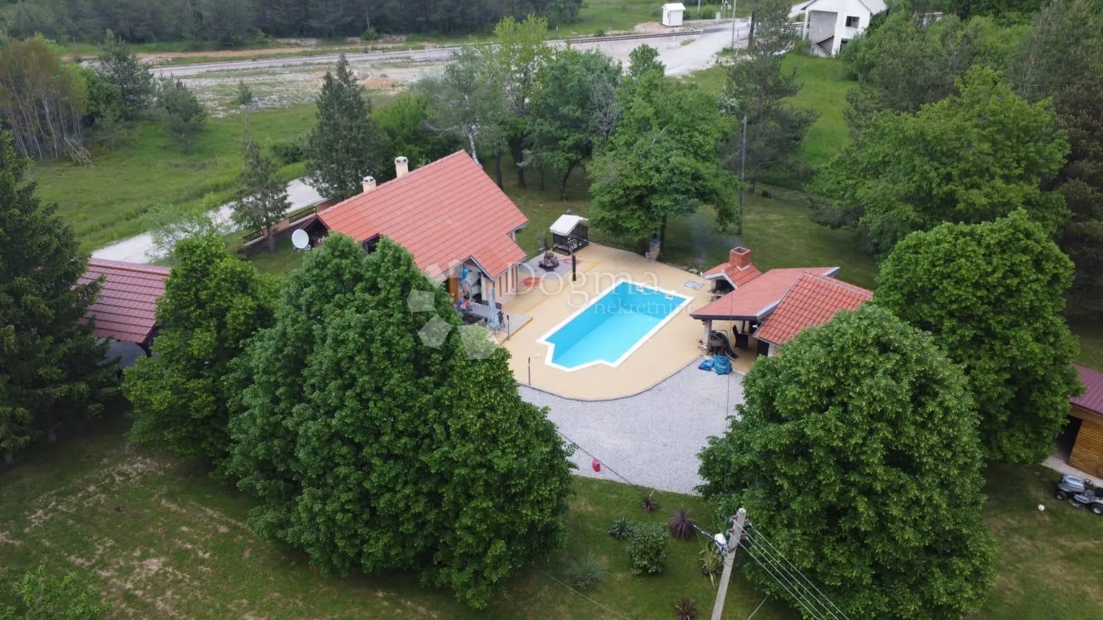 luksuzno imanje 2 kuće i bazen s opcijom kuća u nizu - slika 2