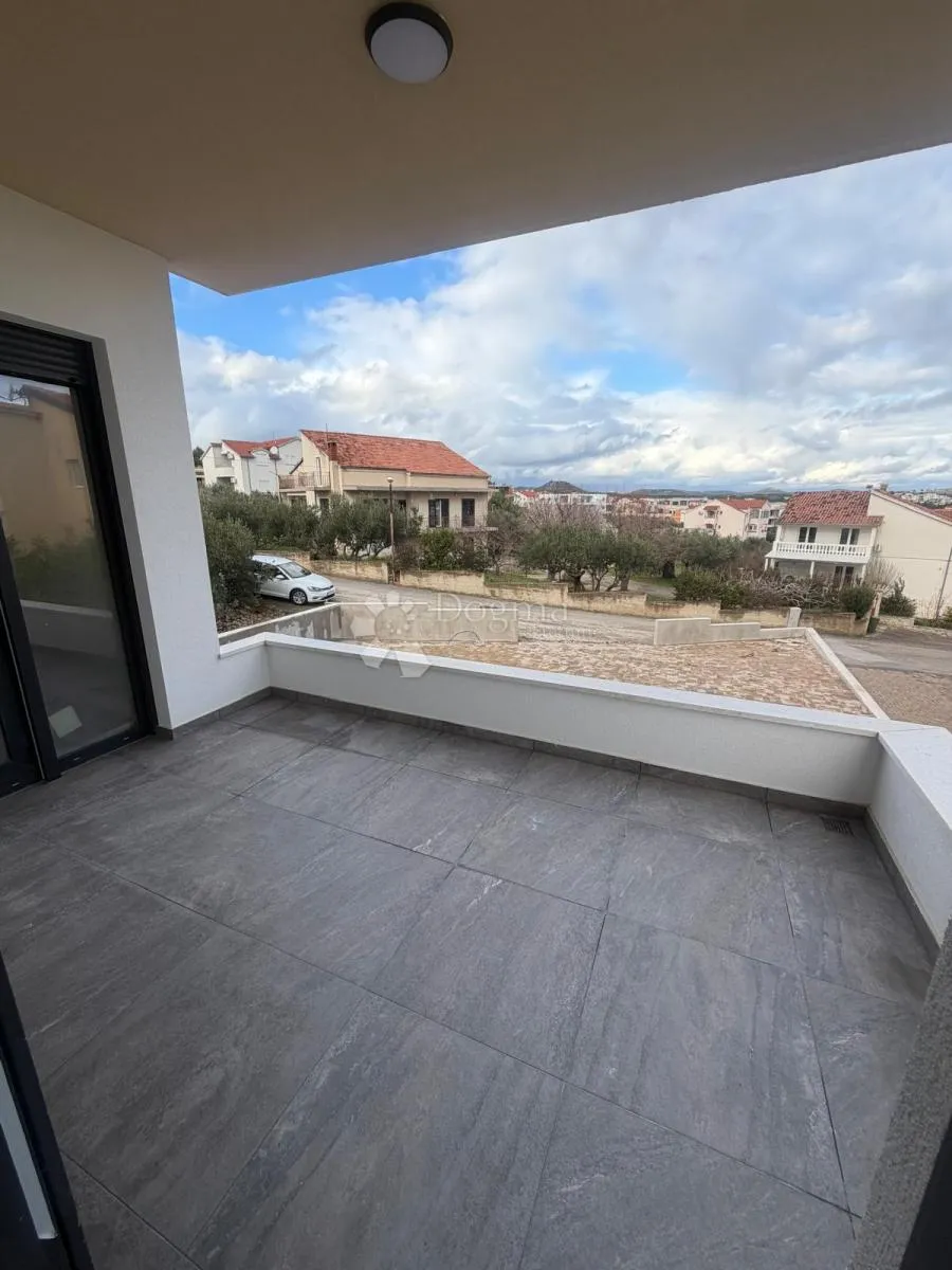 vodice - novogradnja dvosoban stan sa krovnom terasom s3 - slika 5