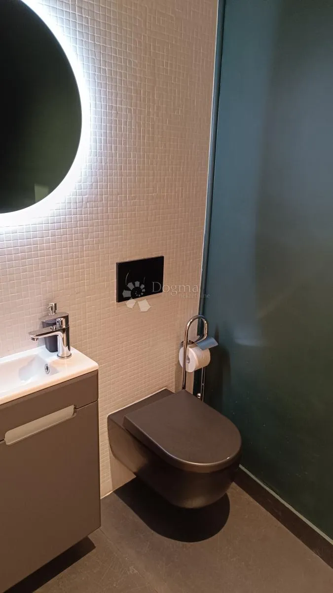 rijeka, renoviran gospodski stan nadomak centra – 85 m², balkon, odmah useljiv - slika 15