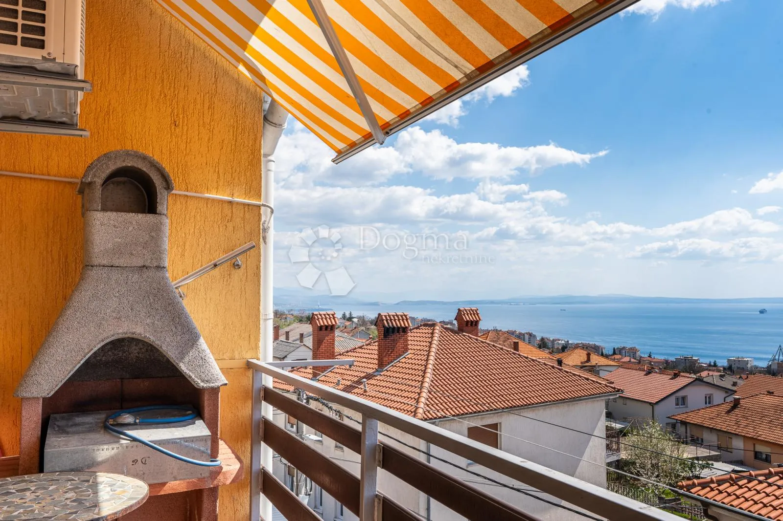 samo u dogmi! obiteljski stan s panoramskim pogledom - slika 10