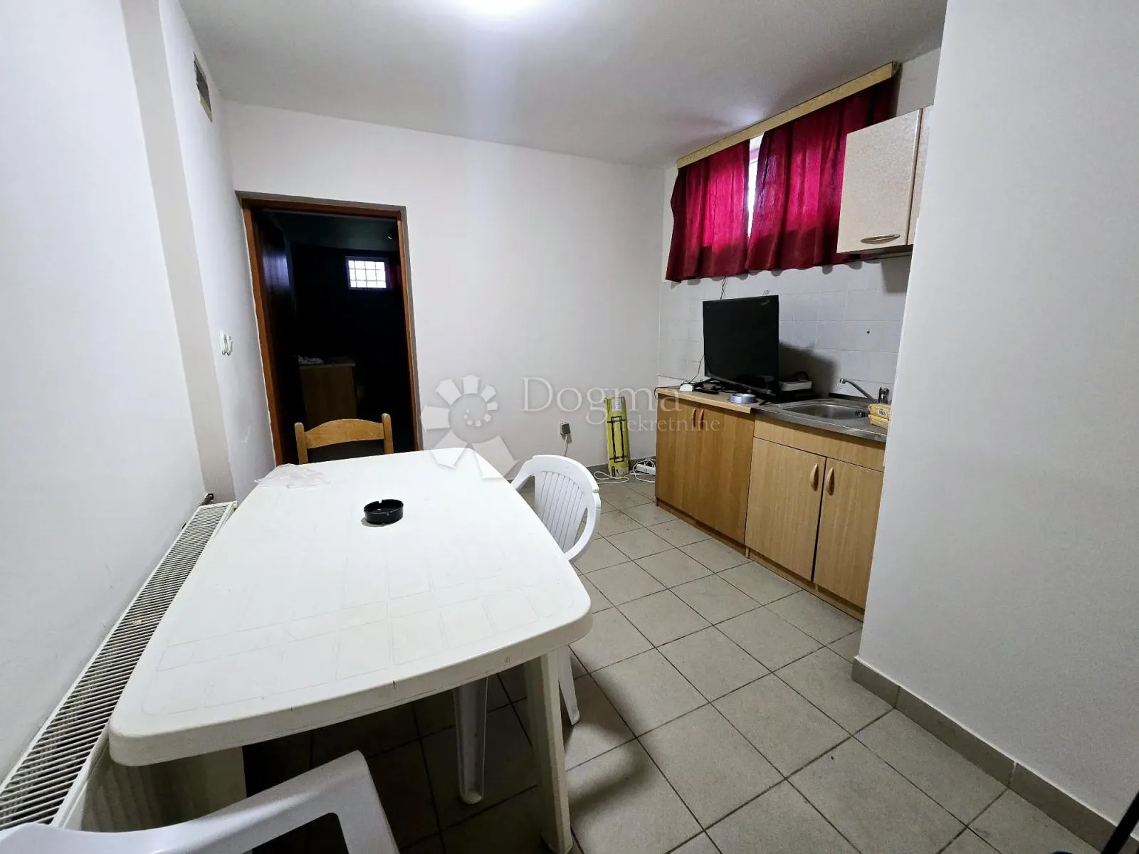 dubrava, frekventna lokacija, ukupno 135 m2 - slika 8