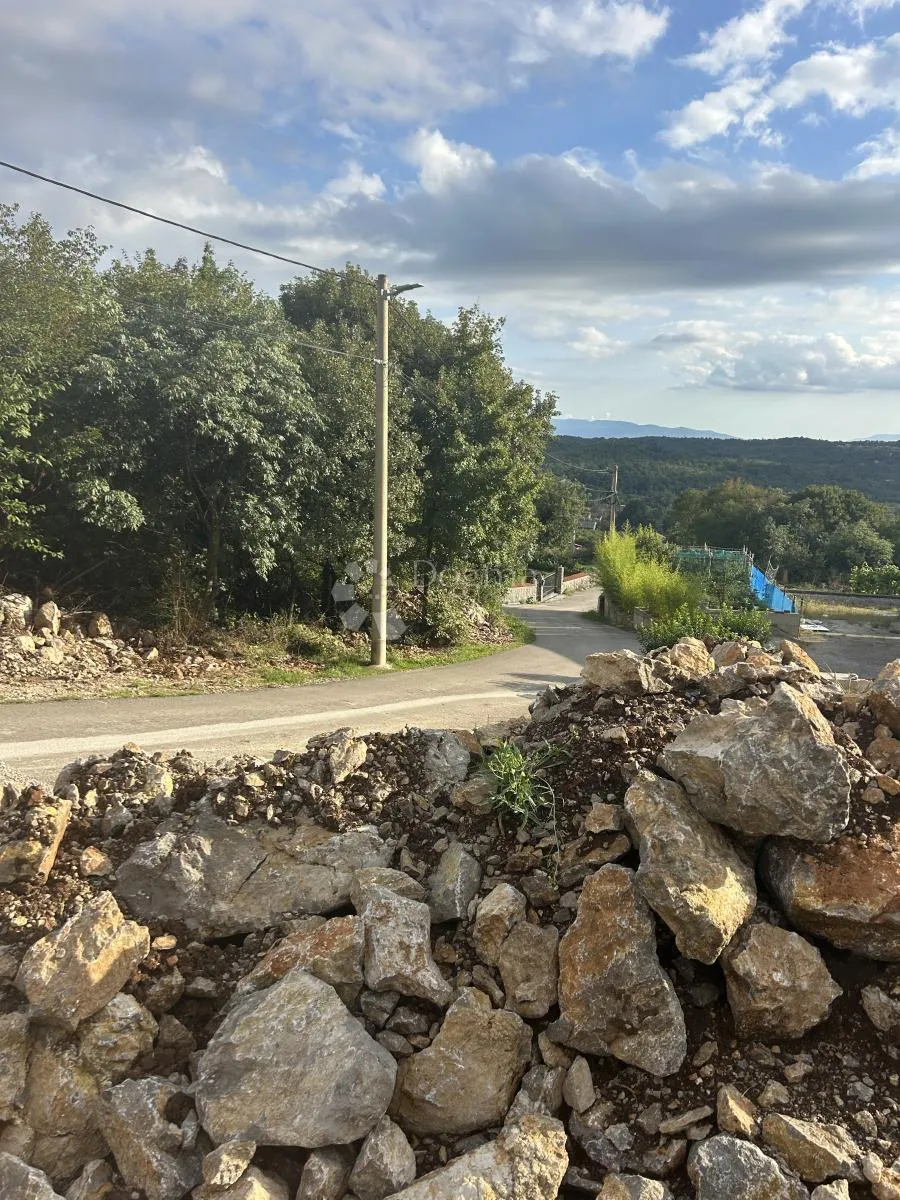 kastav građevinski teren 800m2 prodaja - slika 2