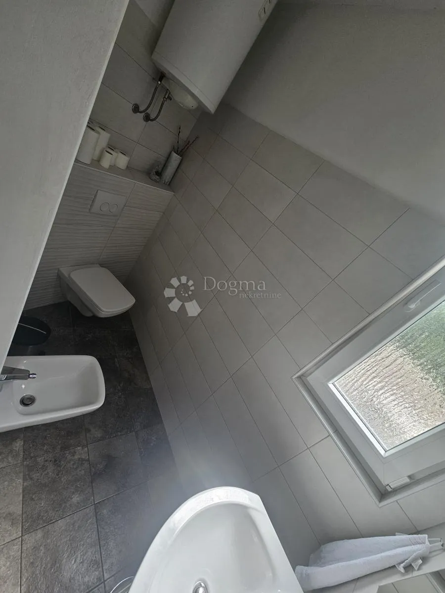 belveder odličan stan 70 m2 - slika 21