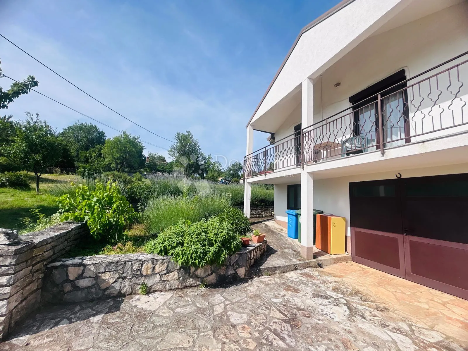 prilika!kuća s dva stana + 8153 okućnice - buje - slika 16