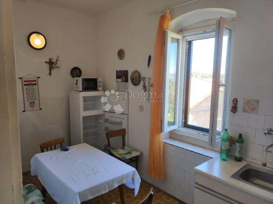 kuća za adaptaciju - hvar, vrisnik - slika 10