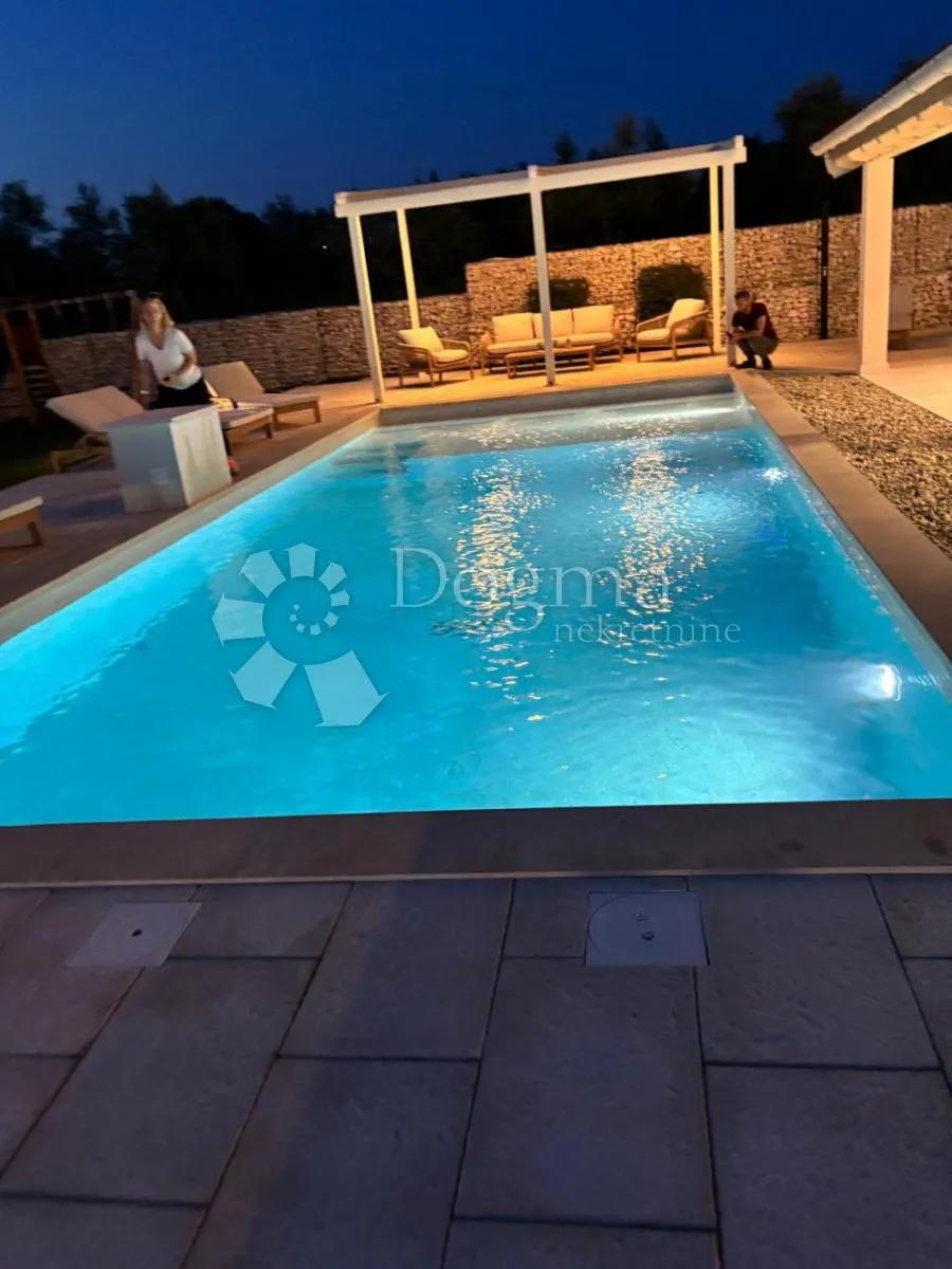 villa s bazenom! jedinstvena na tržištu, provjerite zašto - slika 36