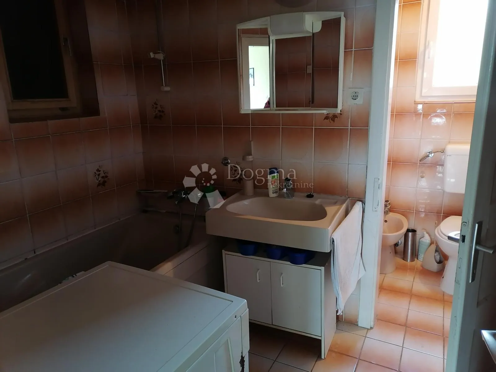 kvalitetno građena kuća vrhunskog izgleda u murskom središću - slika 16
