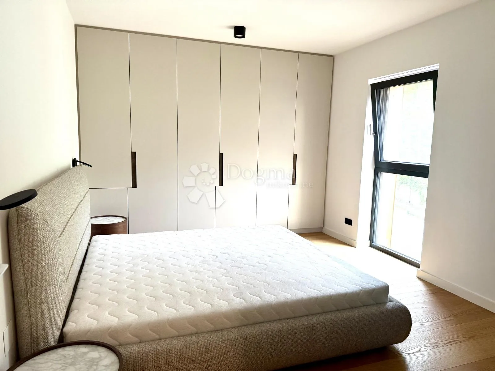 zagreb, centar, luksuzan stan 97 m2 s privatnim liftom - slika 8