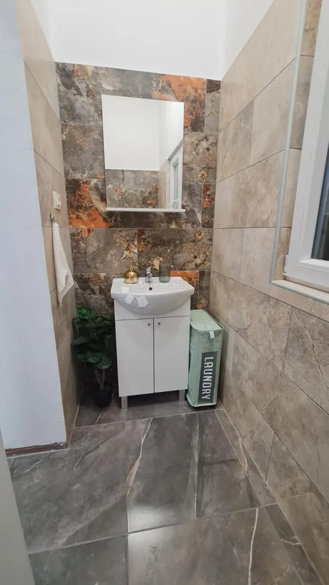 moderna dvokatnica u srcu šibenika - slika 12