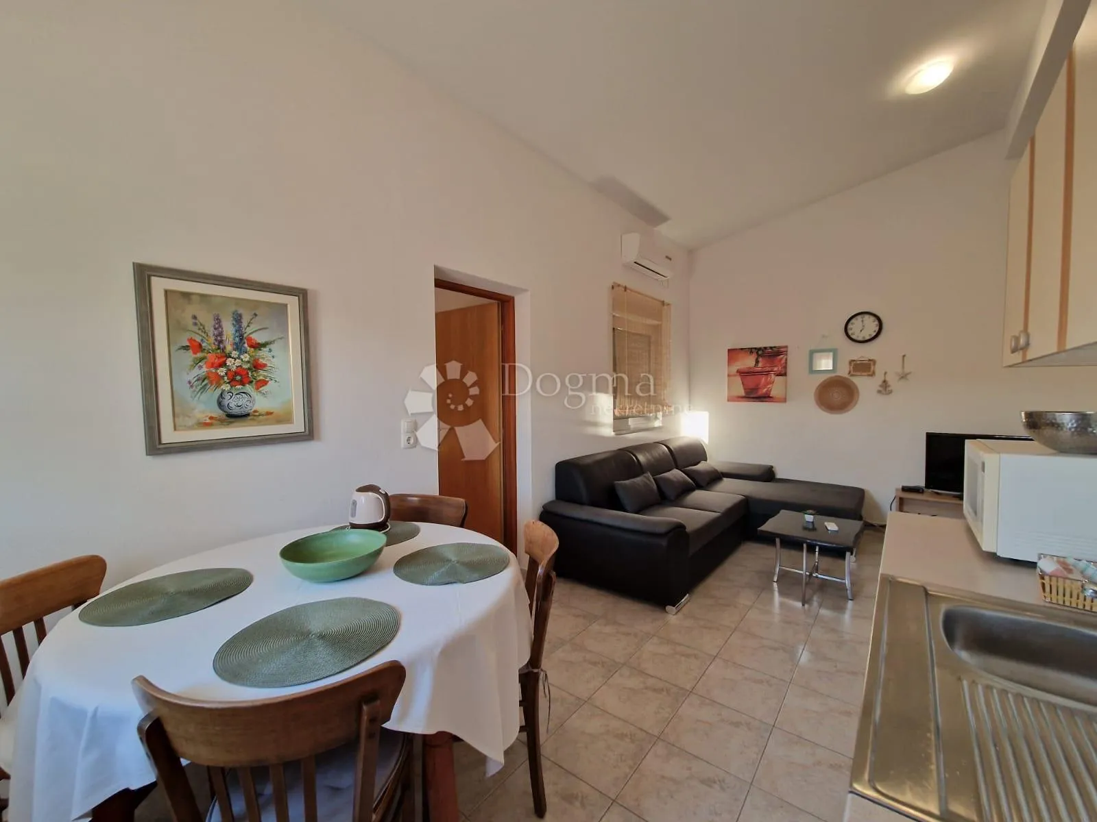 dva apartmana s pogledom na more 100m od plaže tax free - slika 10