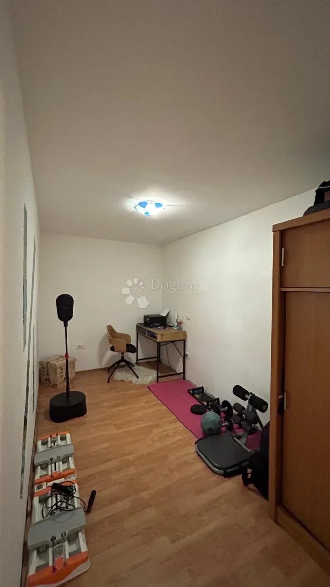 predivna renovirana kuća 160m2 - šišan - slika 17