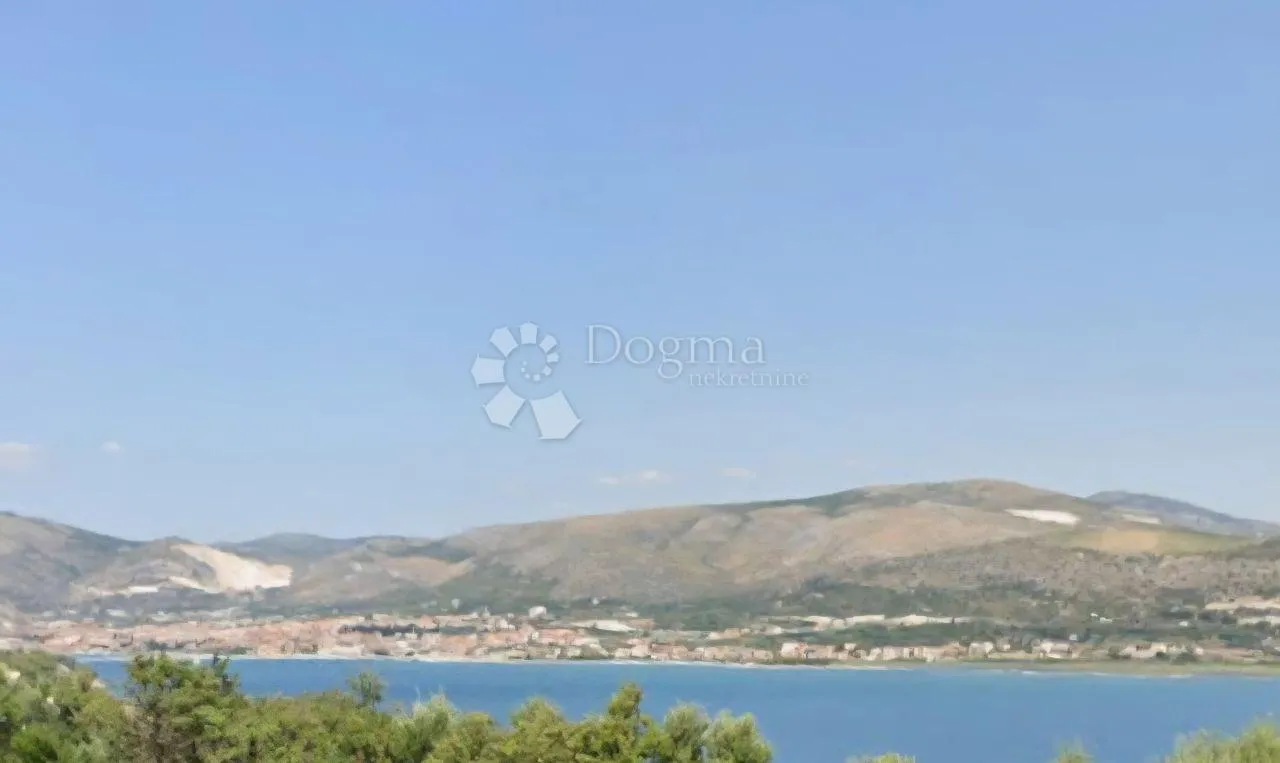 Građevinsko zemljište s panoramskim pogledom na more u Arbaniji! o. Čiovo - Arbanija, Trogir