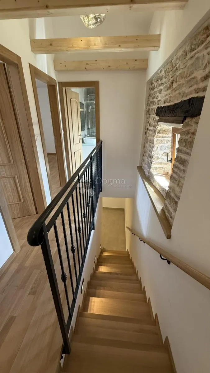prekrasna renovirana kamena kuća - slika 16