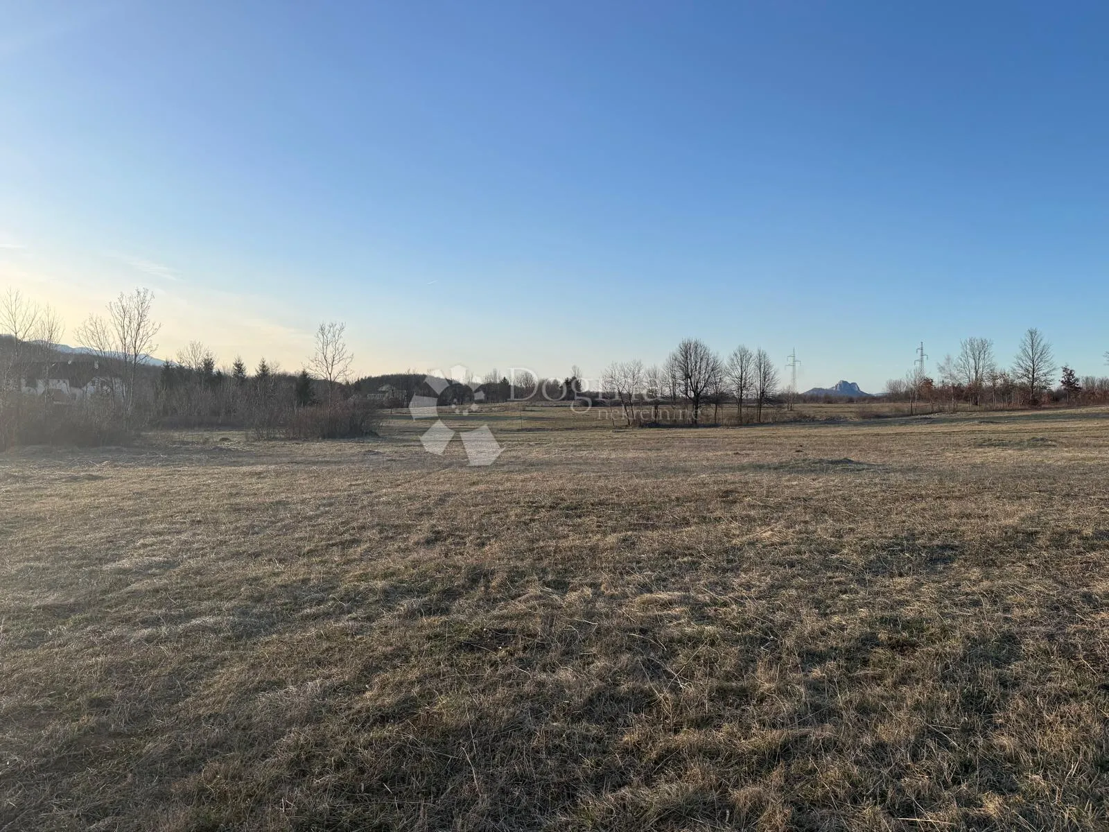 lovinac zemljište s pogledom na velebit i zir 5280 m2 - slika 4