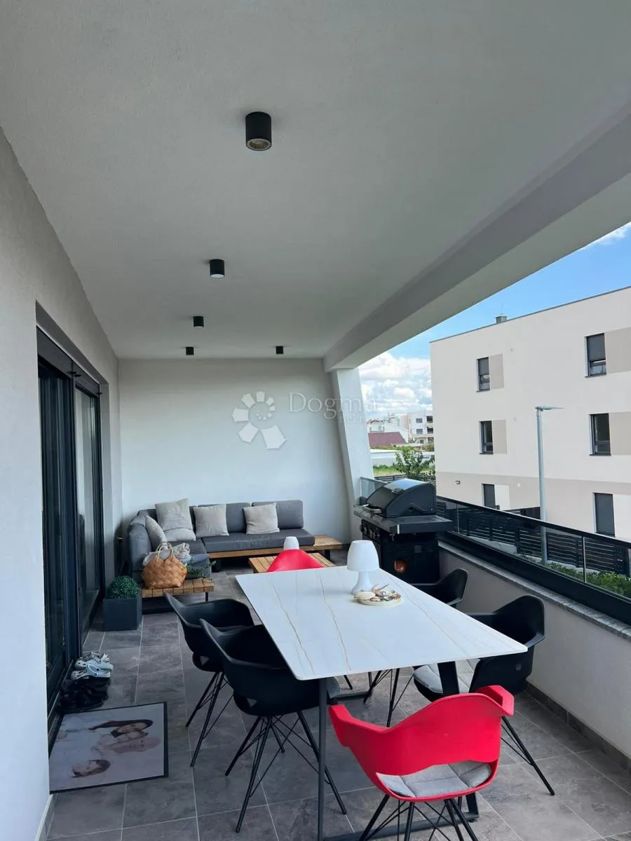 vodice - u potpunosti namješten stan s velikim vrtom - slika 3