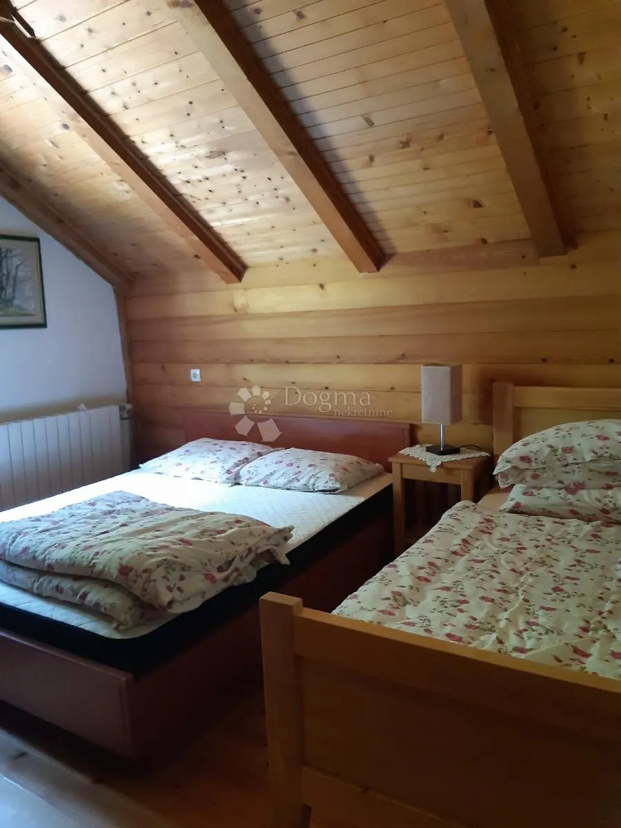 samostojeća kuća u liču za najam - slika 8
