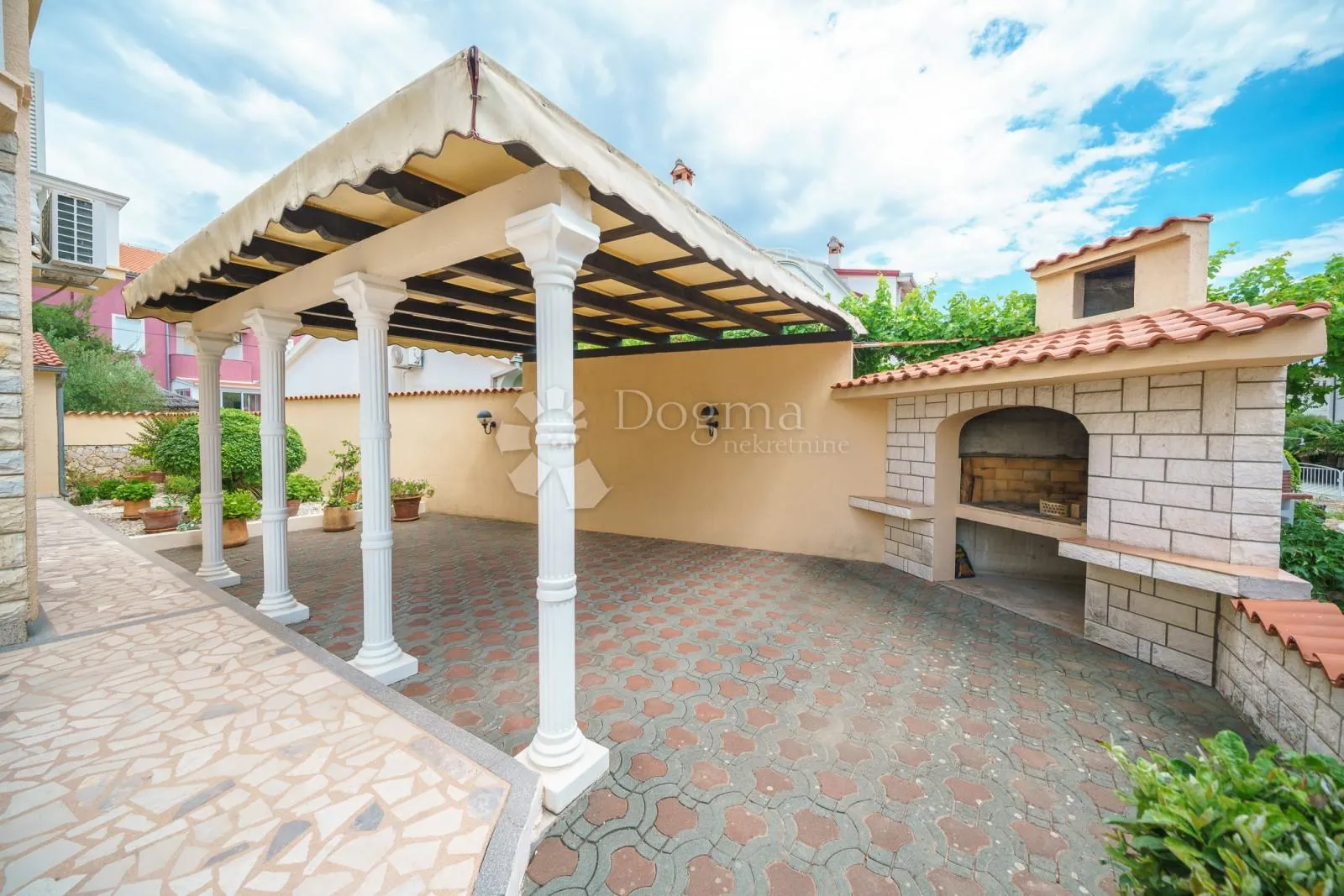 apartmanska kuća u srimi na samoj plaži - slika 3