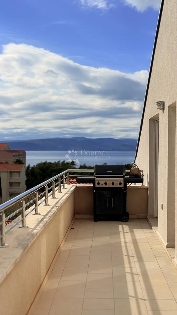 penthouse u baškoj vodi – dvoetažni, kompletno namješten - slika 8