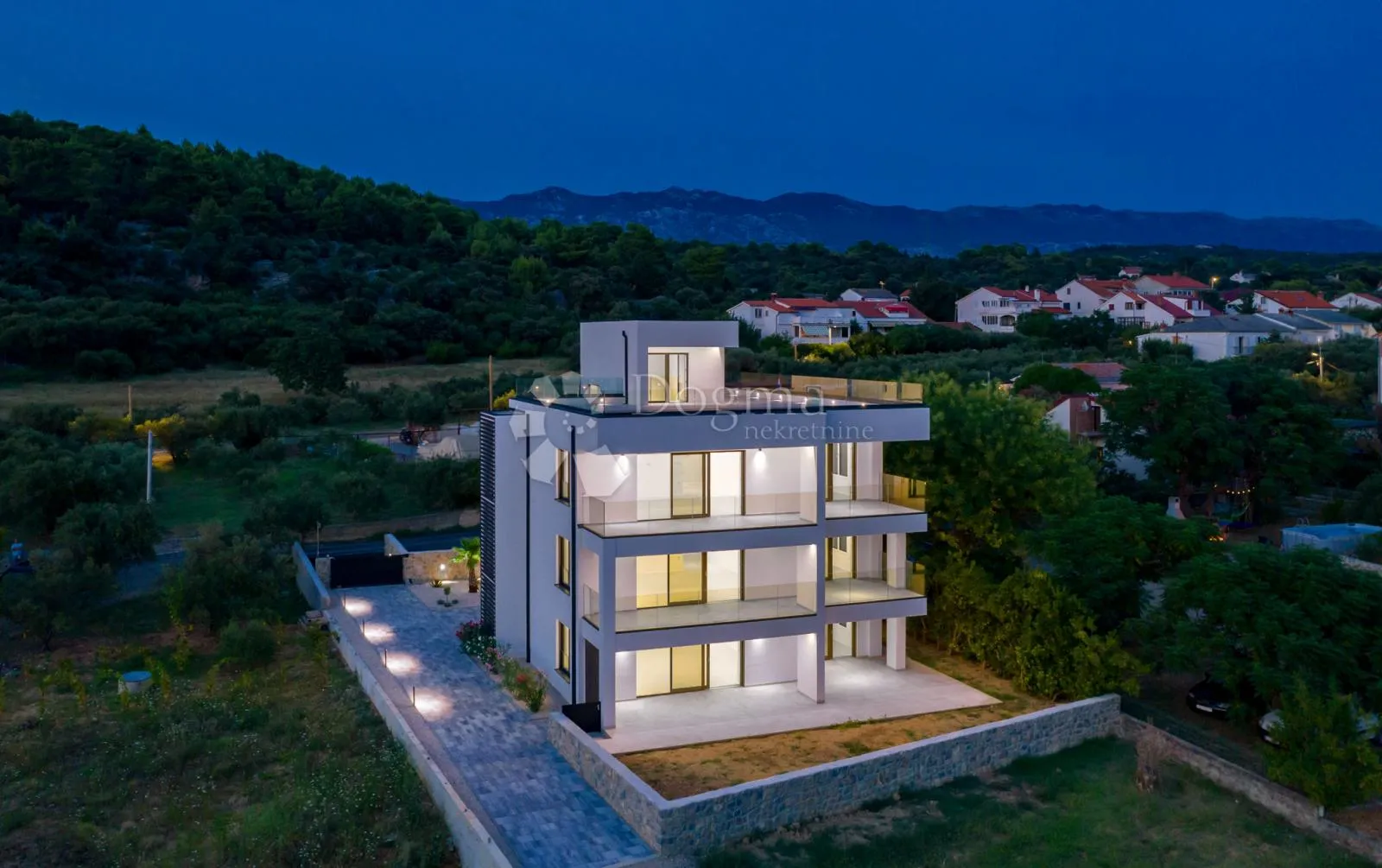 luksuzni stan s prostranom terasom i privatnim vrtom u modernoj novogradnji, barbat - otok rab - slika 6