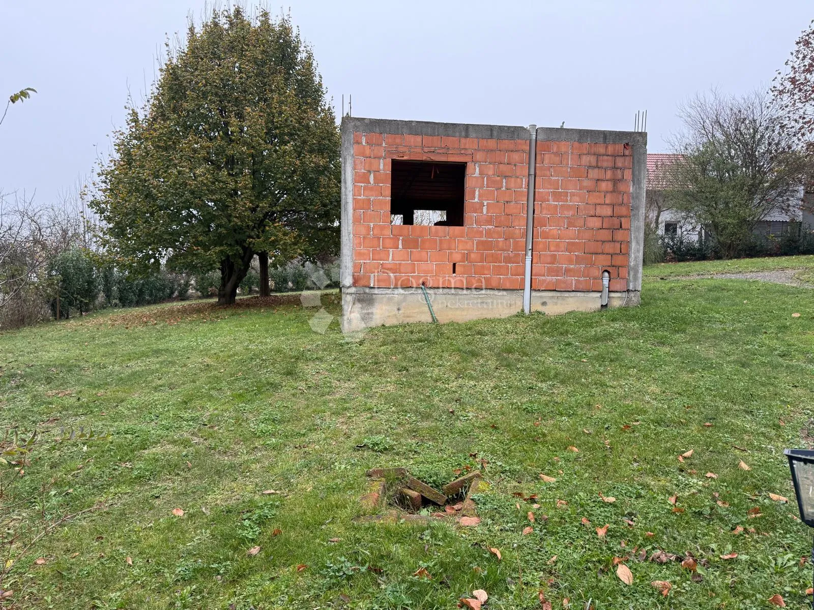 sunčana parcela s pogledom i potencijalom! - slika 7