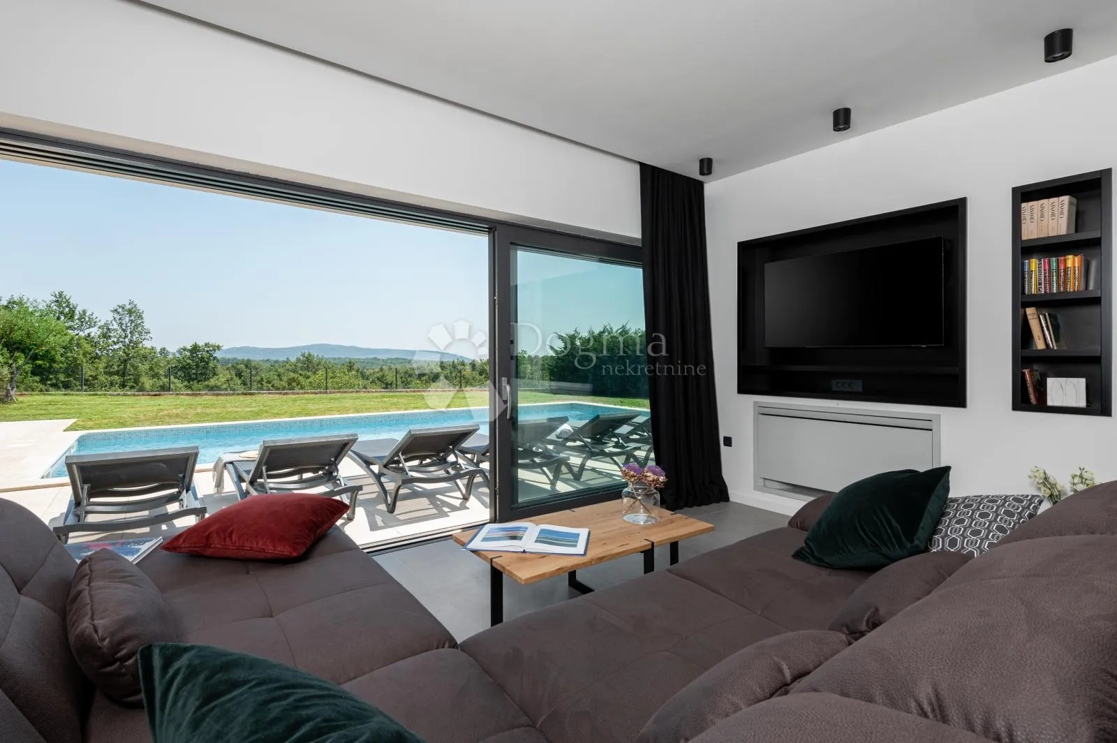 elegantna villa s bazenom, novogradnja! - slika 5