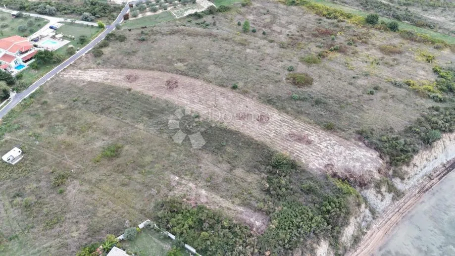 ljubač | 1. red do mora – građevinsko 900 m2 - slika 4