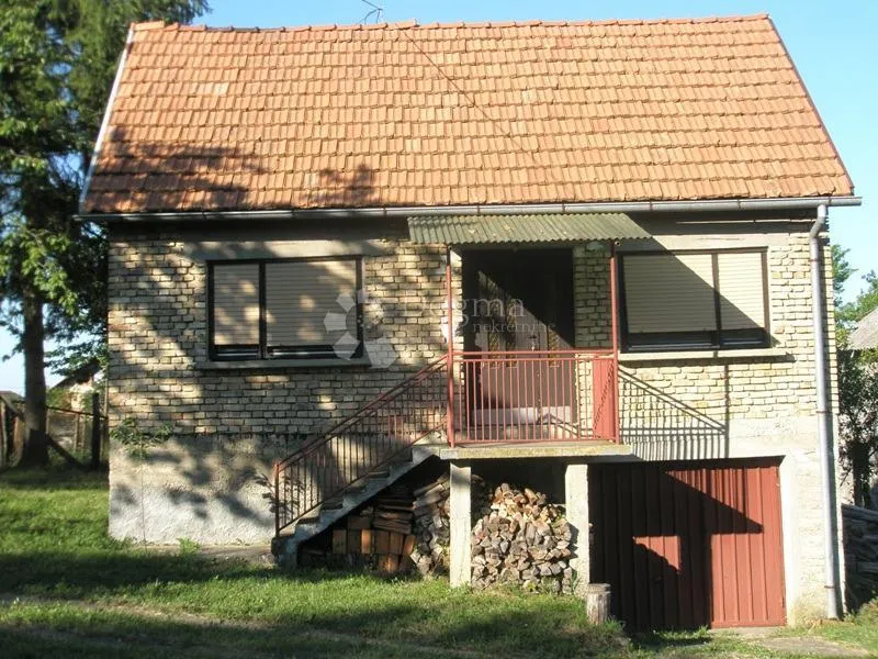 donji hrastovac- kuća sa velikim zemljištem - slika 1