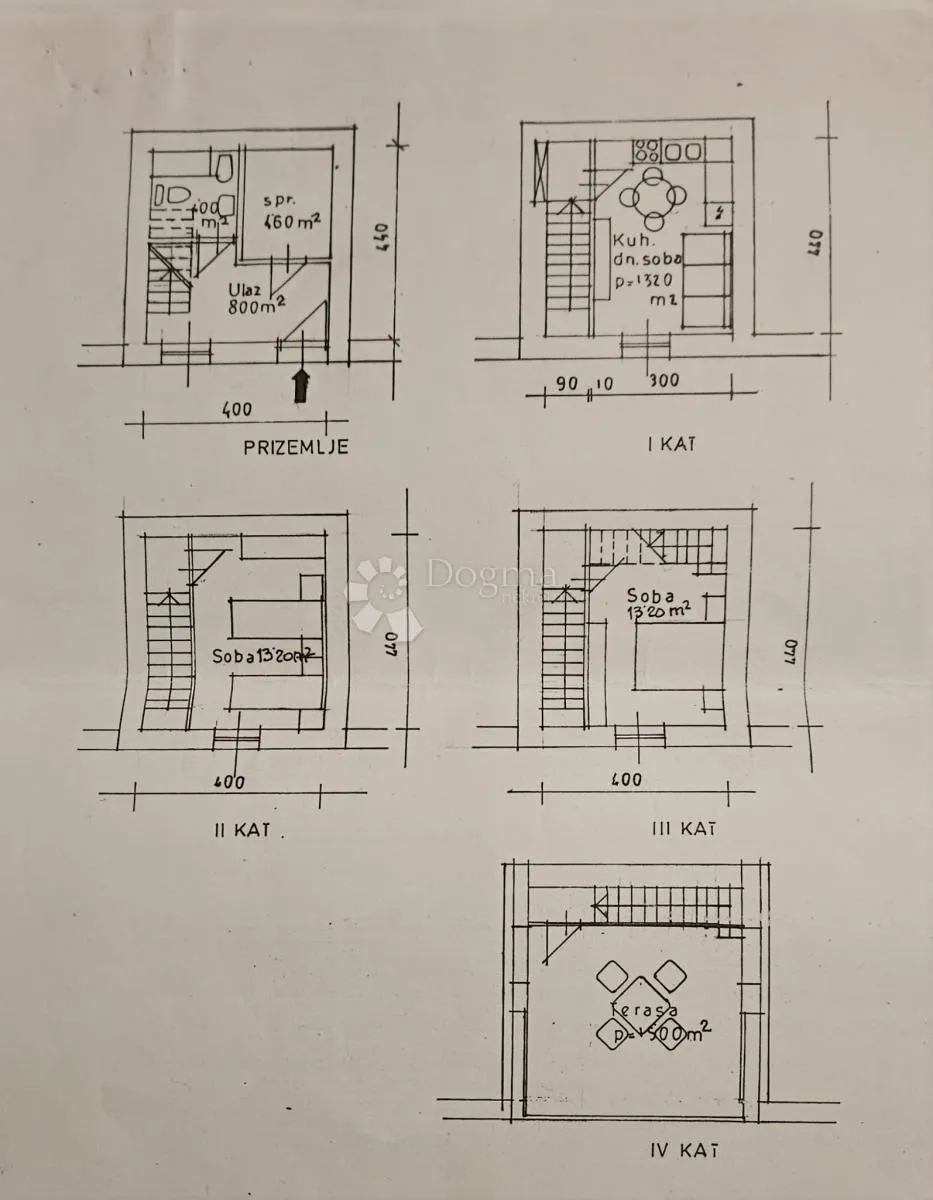 kuća u srcu grada s impresivnom krovnom terasom - slika 9