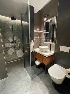 iznajmljujem tri sobe i dva apartmana u samom centru grada - slika 24