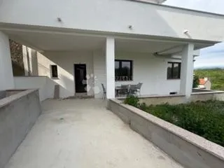 apartman u staroj jezgri dobrinja - slika 11
