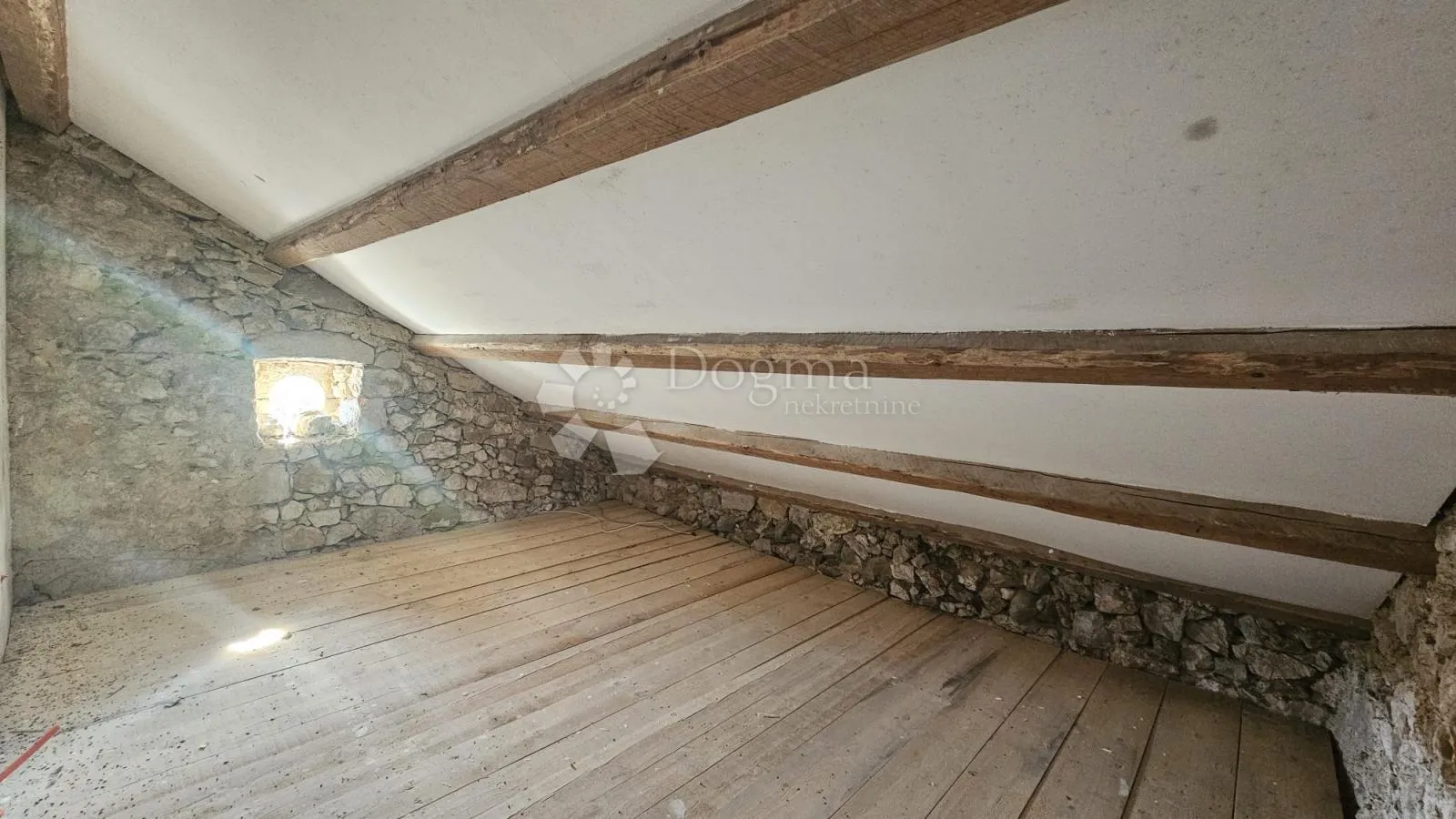 samostojeća kuća u visokoj rou- bazi kraljevica, križišće - slika 22