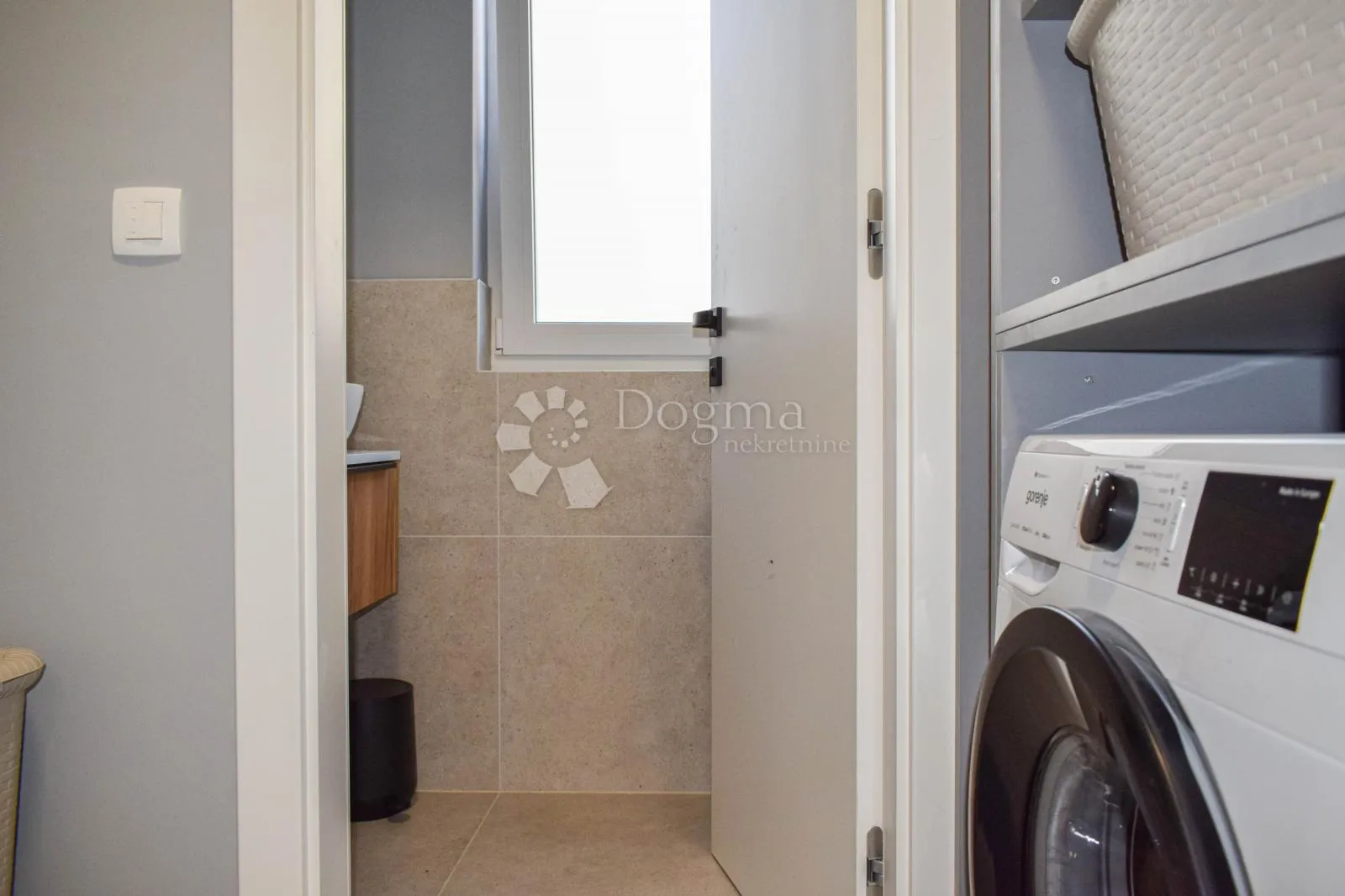 poreč okolica, atraktivan stan u prizemlju s 3 spavaće sobe - slika 6